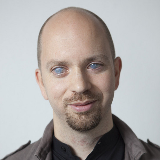 Portraitfoto von Dr. Carsten Bender