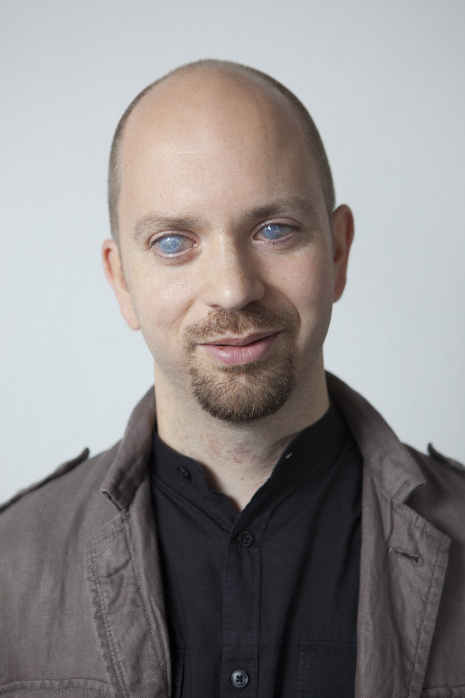 Portraitfoto von Dr. Carsten Bender