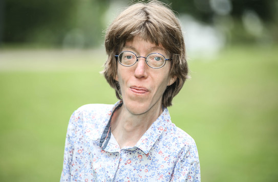 Portraitfoto von Dr. Claudia Schmidt