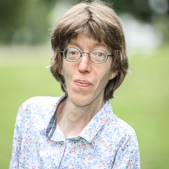 Portraitfoto von Dr. Claudia Schmidt