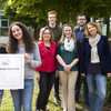 Gruppenbild mit Verantwortlichen der TU Dortmund und der Gesamtschule Gartenstadt.