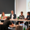 Das Bild zeigt Jana Rückert-John, Sebastian Lakner, Friederike Schmitz und Bernd Sommer auf einer Podiumsdiskussion während der Tagung "Transformationen der Mensch-Tier-Beziehungen"